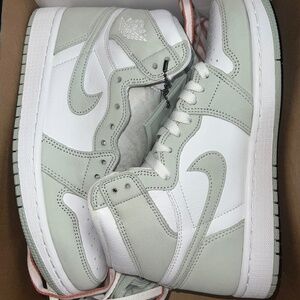 Jordan 1 Retro High OG Seafoam (Women's)
